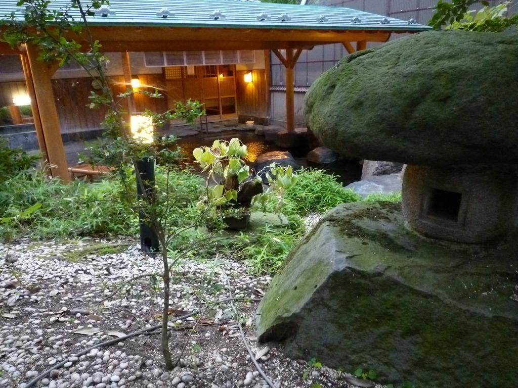 Yudanaka Tawaraya Ryokan Яманоуті Екстер'єр фото